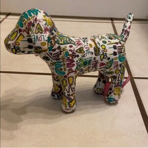 VS PINK graffiti dog